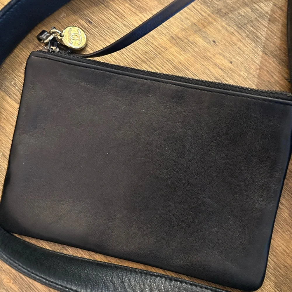 Vintage CHANEL CC Logo Black Caviar Leather BACKPACK added Pouch Drawstring - Picture 10 of 16